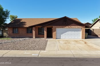 6538 W Sunnyside Dr, Glendale, AZ 85304