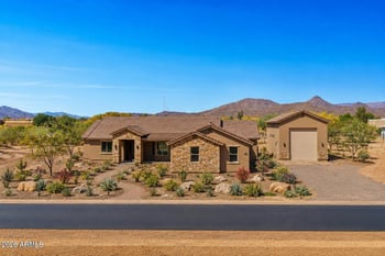 654 E Paint Your Wagon Trl, Phoenix, AZ 85085