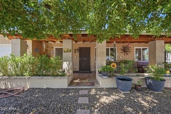 654 S Copper Dr, Apache Junction, AZ 85120
