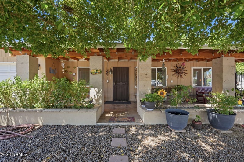 654 S Copper Dr, Apache Junction, AZ 85120