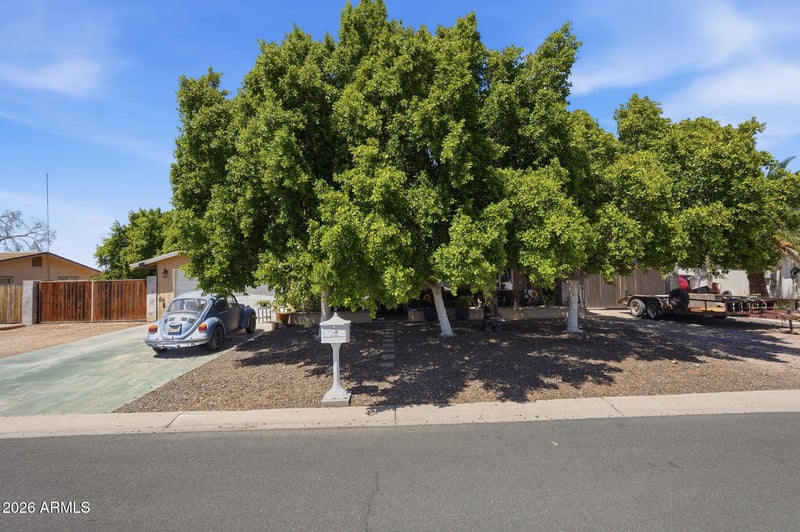 654 S Copper Dr, Apache Junction, AZ 85120