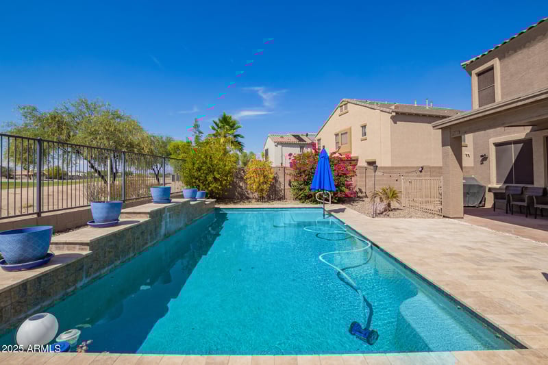 654 Taylor Trl, San Tan Valley, AZ 85143