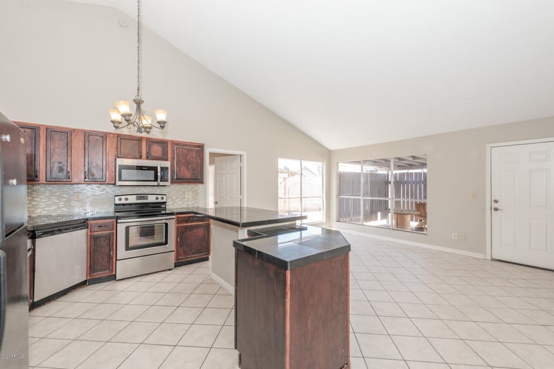 6540 N 71st Ave, Glendale, AZ 85303