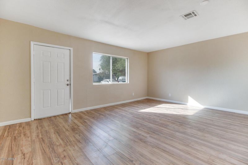 6540 W Orange Dr, Glendale, AZ 85301