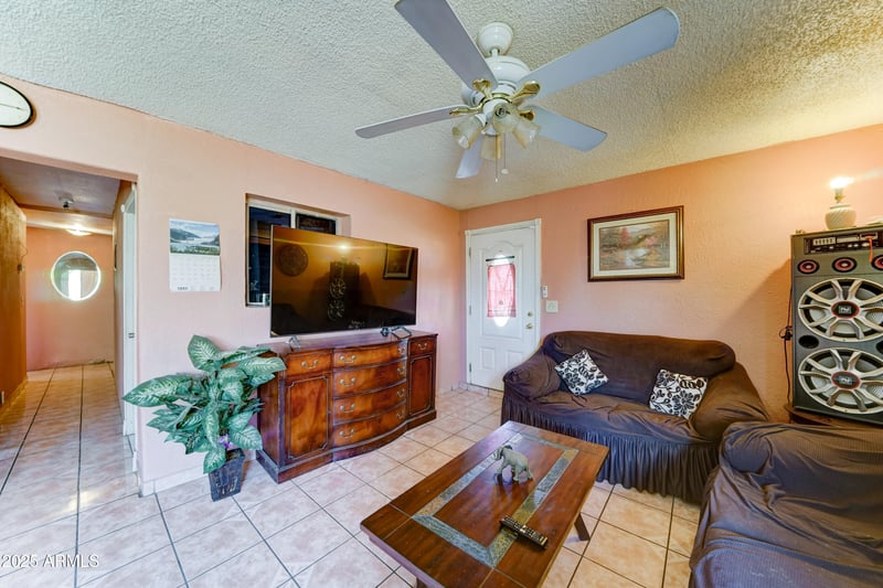 6541 54th Ave, Glendale, AZ 85301