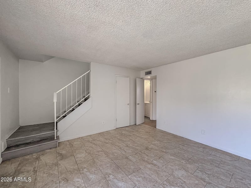 6541 N 44th Ave, Glendale, AZ 85301