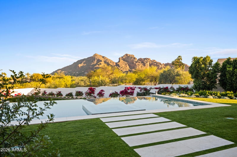 6541 48th St, Paradise Valley, AZ 85253
