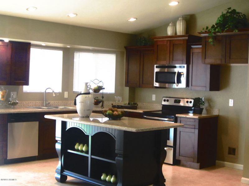 6543 E Jensen St, Mesa, AZ 85205