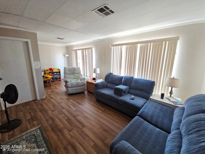 6543 W Hatcher Rd E, Glendale, AZ 85302