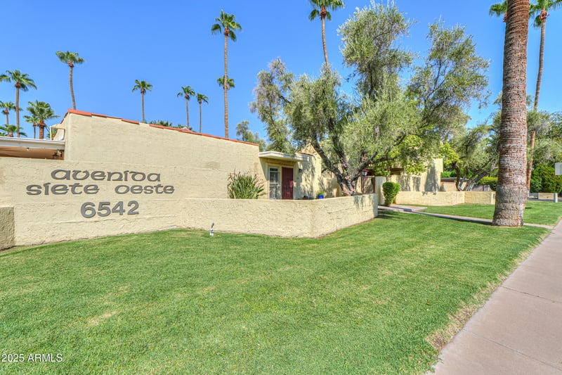 6544 7th Ave #17, Phoenix, AZ 85013
