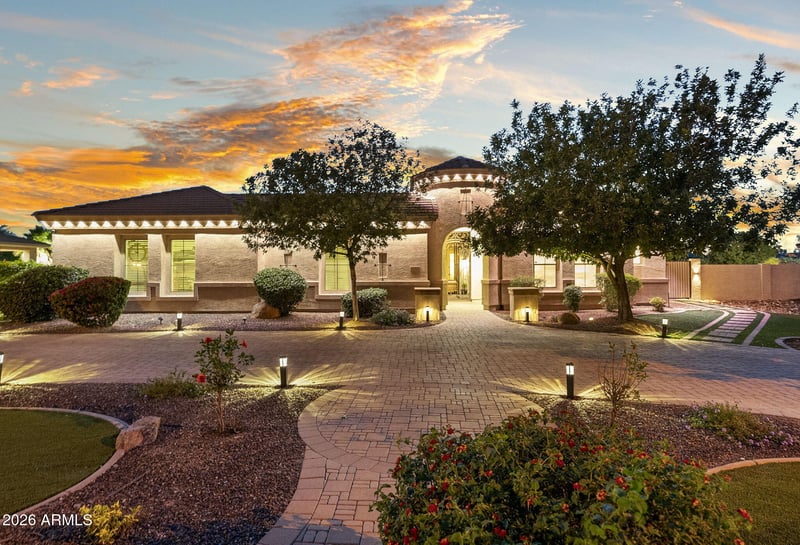 6544 S Oakwood Way, Gilbert, AZ 85298