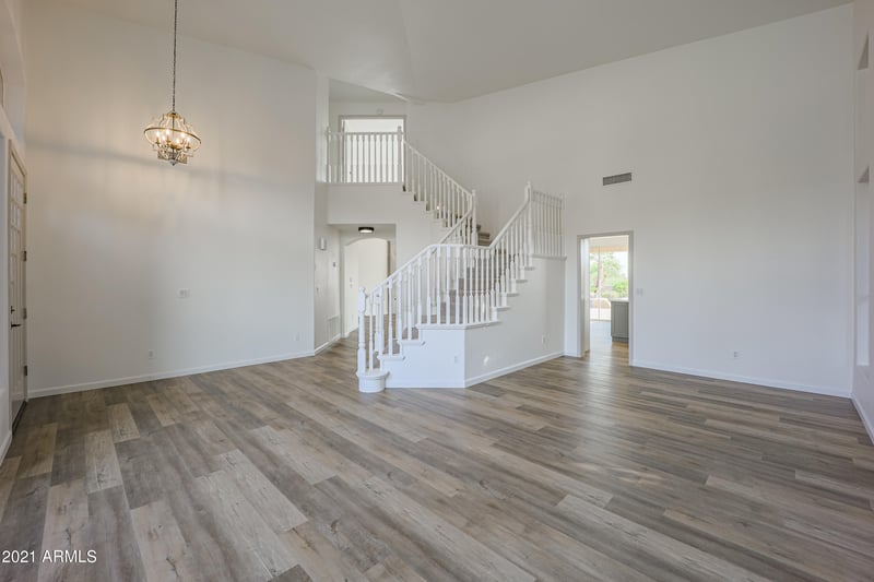 6545 W Robin Ln, Glendale, AZ 85310
