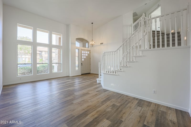 6545 W Robin Ln, Glendale, AZ 85310
