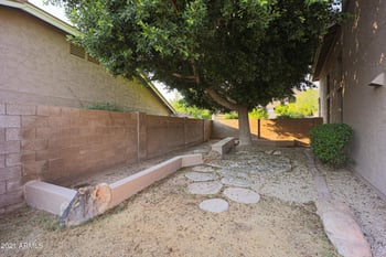 6545 W Robin Ln, Glendale, AZ 85310