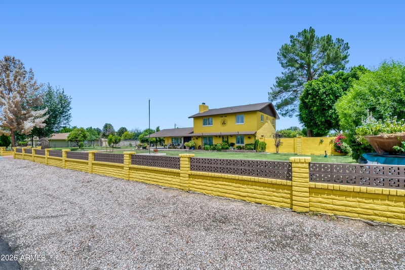 6546 Surrey Ave, Glendale, AZ 85304
