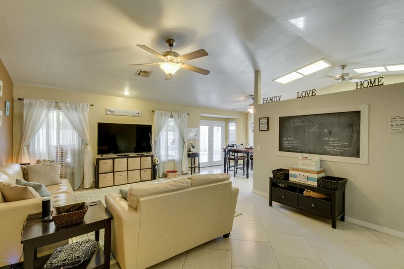 655 E Palomino Dr, Gilbert, AZ 85296