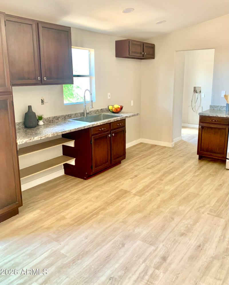 655 S 96th Pl, Mesa, AZ 85208