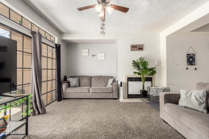 6550 47th Ave #196, Glendale, AZ 85301