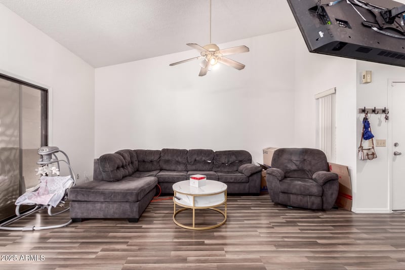 6550 47th Ave #201, Glendale, AZ 85301