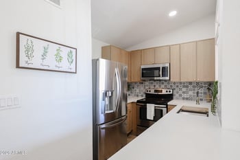 6550 47th Ave #212, Glendale, AZ 85301