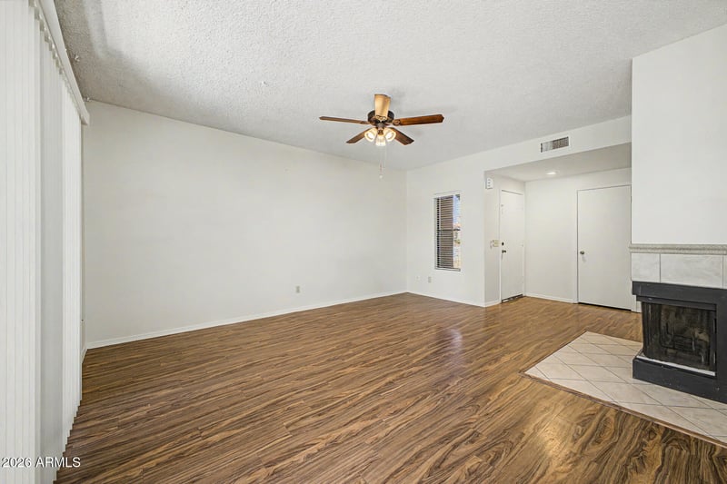 6550 N 47th Ave #101, Glendale, AZ 85301