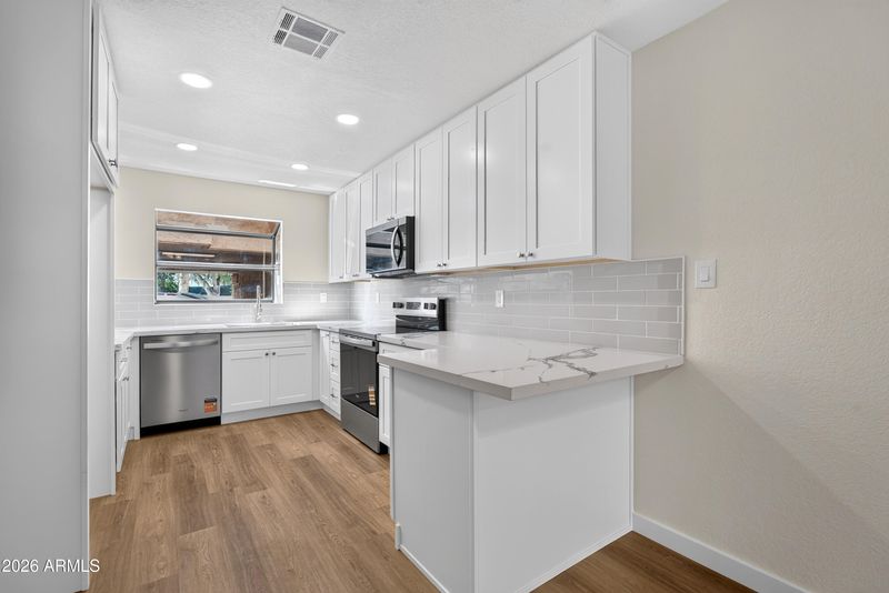6550 N 47th Ave #129, Glendale, AZ 85301