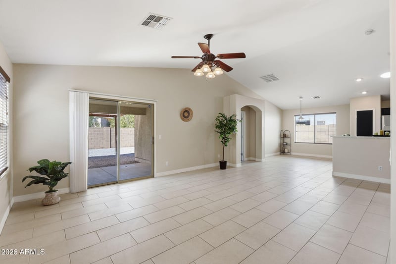 6550 S 44th Ave, Laveen, AZ 85339
