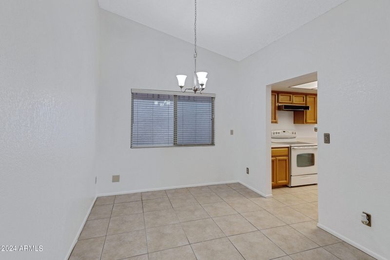 6550 W North Ln, Glendale, AZ 85302
