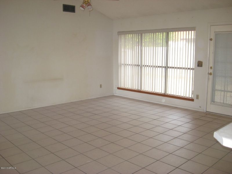 6553 N 73rd Dr, Glendale, AZ 85303