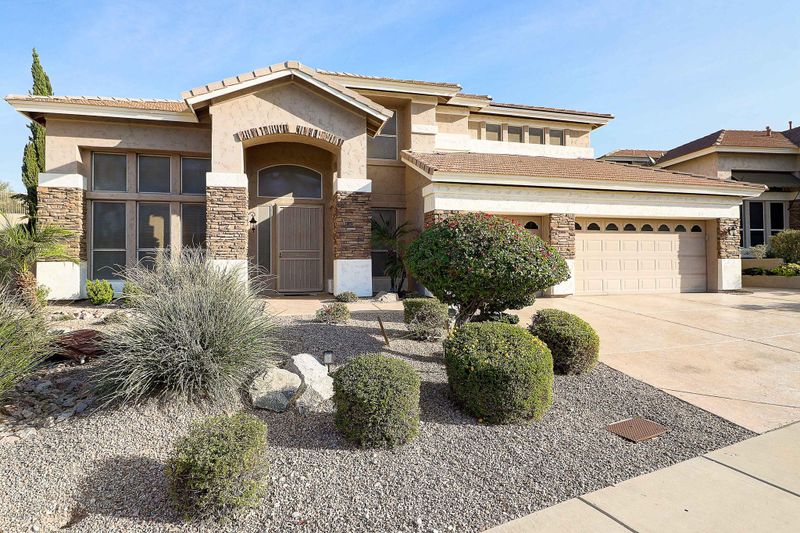 6556 W Robin Ln, Glendale, AZ 85310
