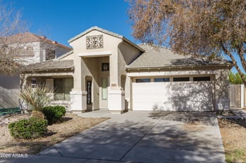 656 Baker Dr, San Tan Valley, AZ 85140