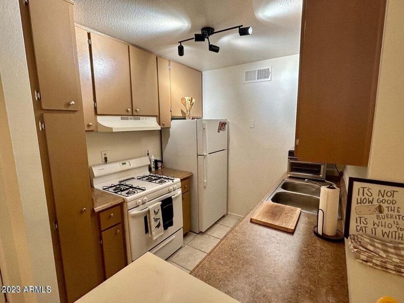 6560 N 17th Ave #235, Phoenix, AZ 85015