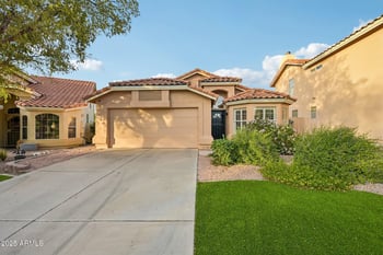 6560 Saddleback St, Mesa, AZ 85215