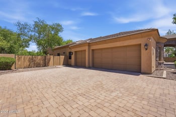6561 Oakwood Way, Gilbert, AZ 85298
