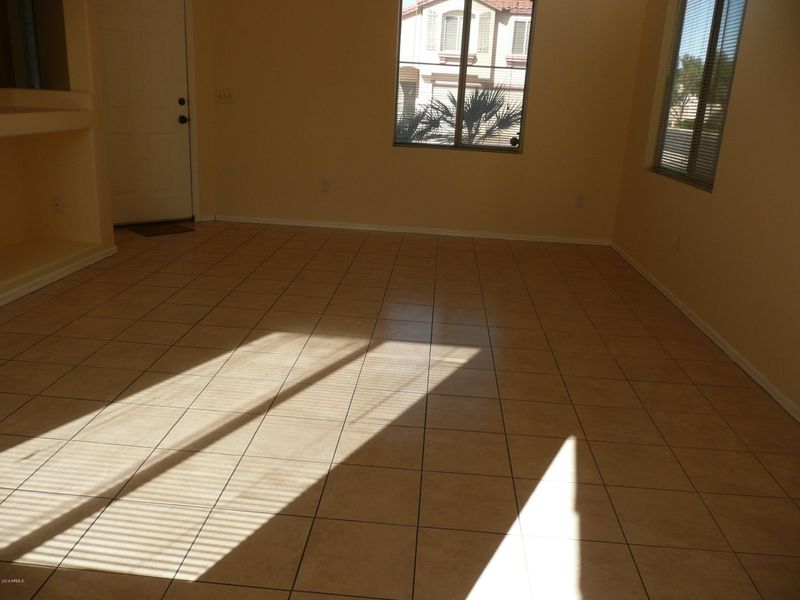 657 E Los Arboles Pl, Chandler, AZ 85225