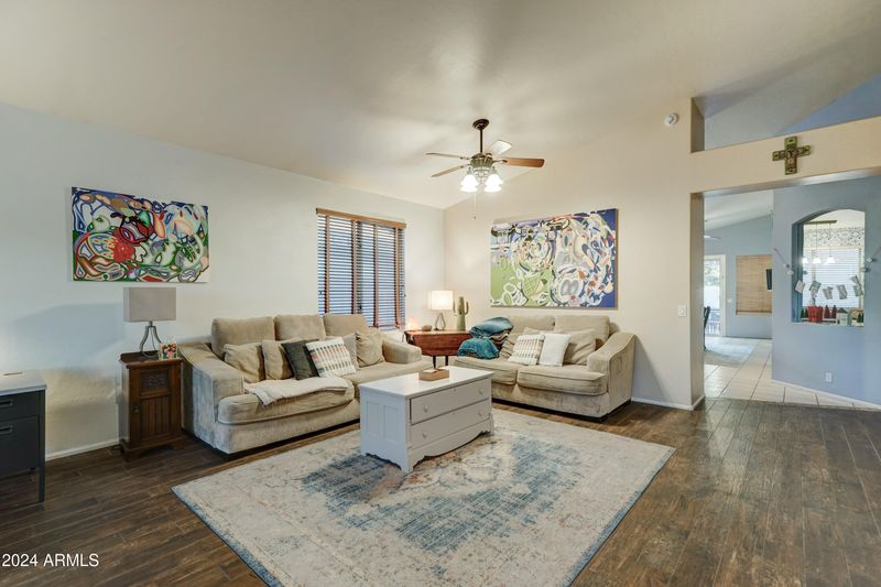 657 N Gregory Pl, Chandler, AZ 85226