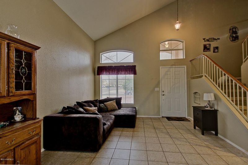 657 W Baylor Ln, Gilbert, AZ 85233