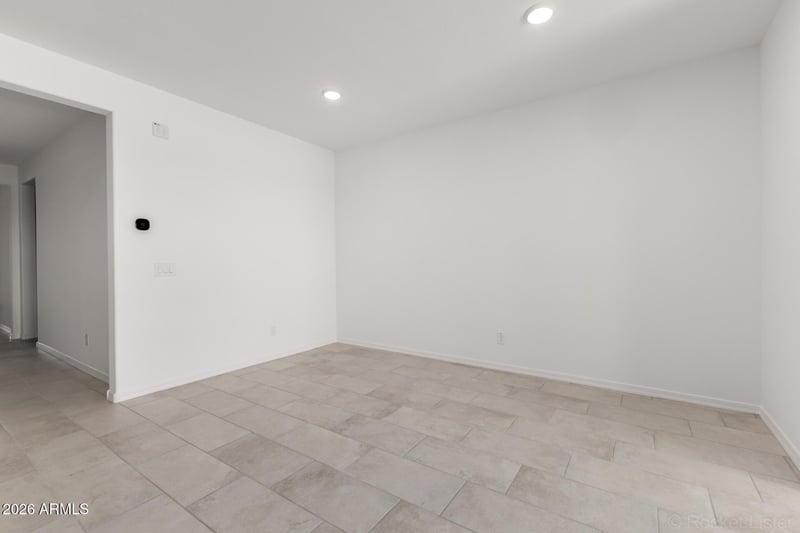 657 Riparian Dr, San Tan Valley, AZ 85140