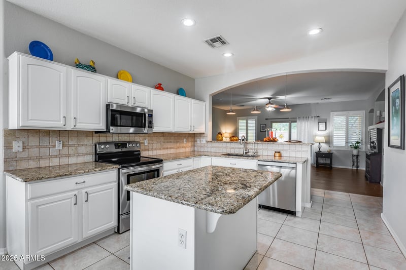 6571 Granite Dr, Chandler, AZ 85249