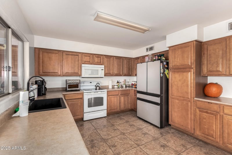 6572 258th Dr, Buckeye, AZ 85326