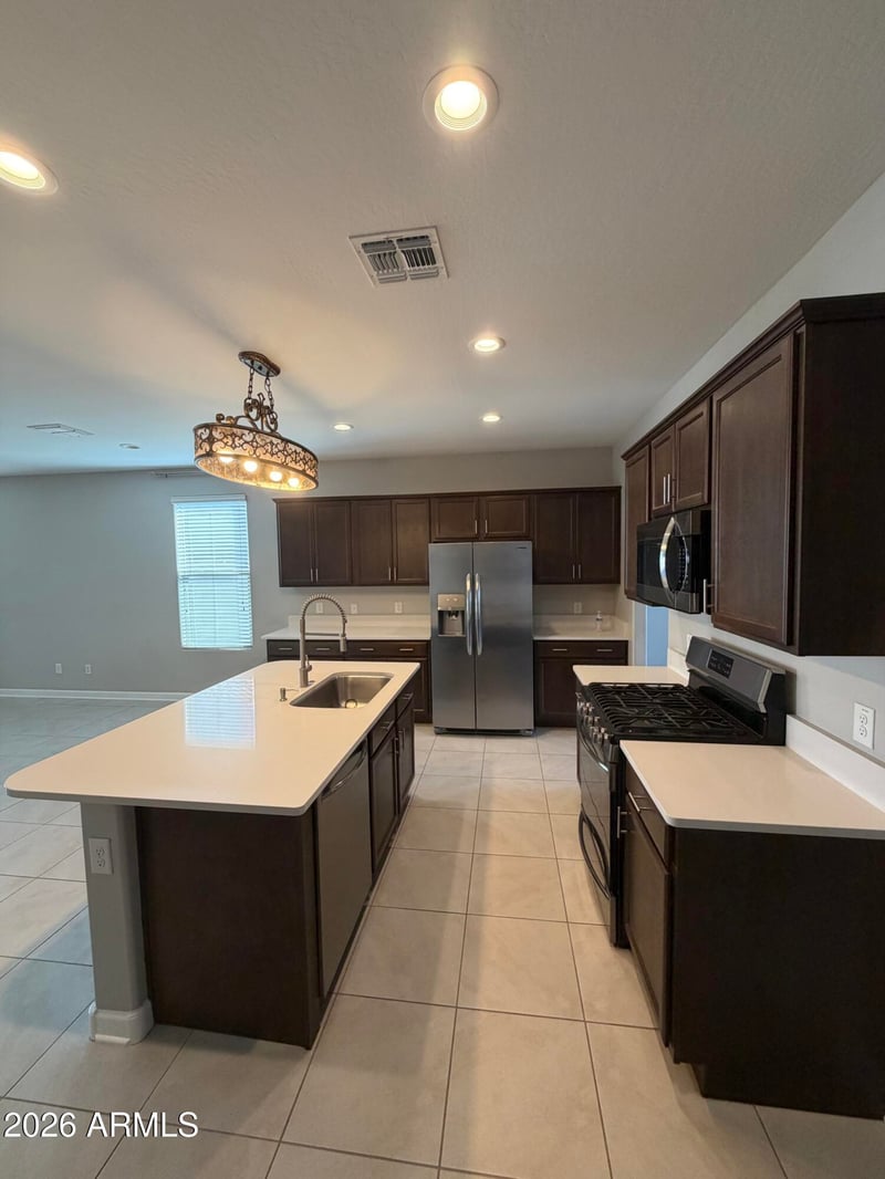 658 Belmont Red Trl, San Tan Valley, AZ 85143