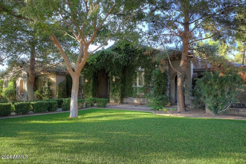 6588 W Willow Ave, Glendale, AZ 85304