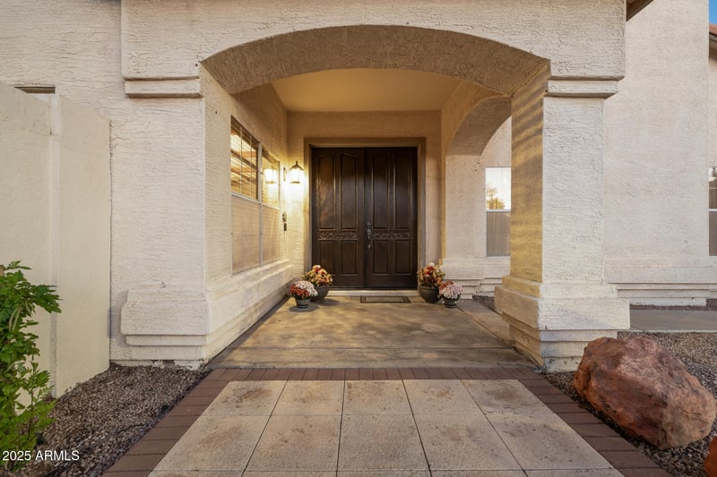 660 Mendoza Ave, Mesa, AZ 85210