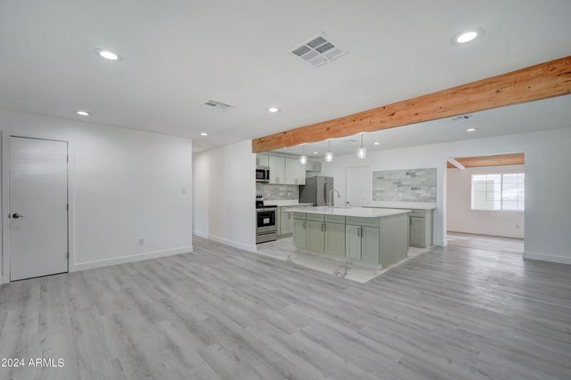 6601 W Pershing Ave, Glendale, AZ 85304