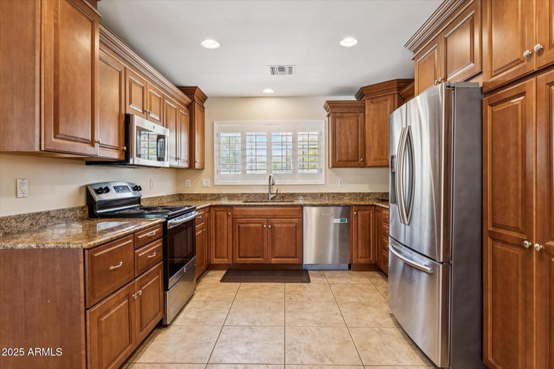 6602 Surrey Ave, Glendale, AZ 85304