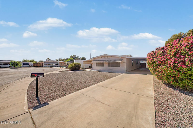 6602 W Mission Ln, Glendale, AZ 85302
