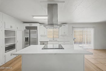 6602 Mission Ln, Glendale, AZ 85302