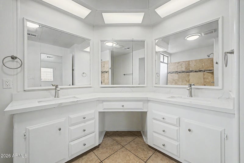 6602 W Mission Ln, Glendale, AZ 85302