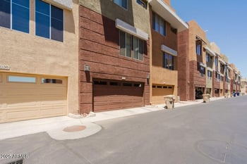 6605 93rd Ave #1035, Glendale, AZ 85305