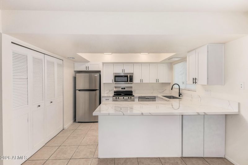 6605 N 44th Ave, Glendale, AZ 85301